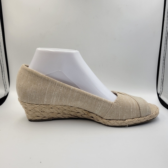 Lifestride Lioness Tan Canvas Espadrille Wedges Sz 8.5 - Picture 7 of 11